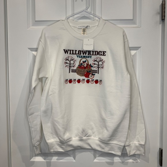 Altar'd State Tops - Altar'd State Willowridge Vermont Apple Cross Stitch Sweatshirt Size XXS/XS